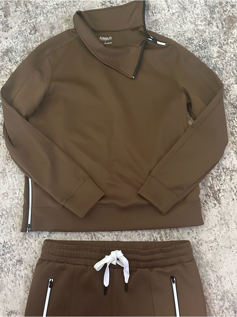 ACEGOLFS Brown Zip-Neck Track Top & Joggers Set